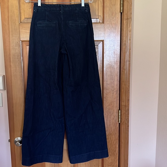 Stretchy high rise dark blue wide leg jeans, in great condition - Picture 2 of 3